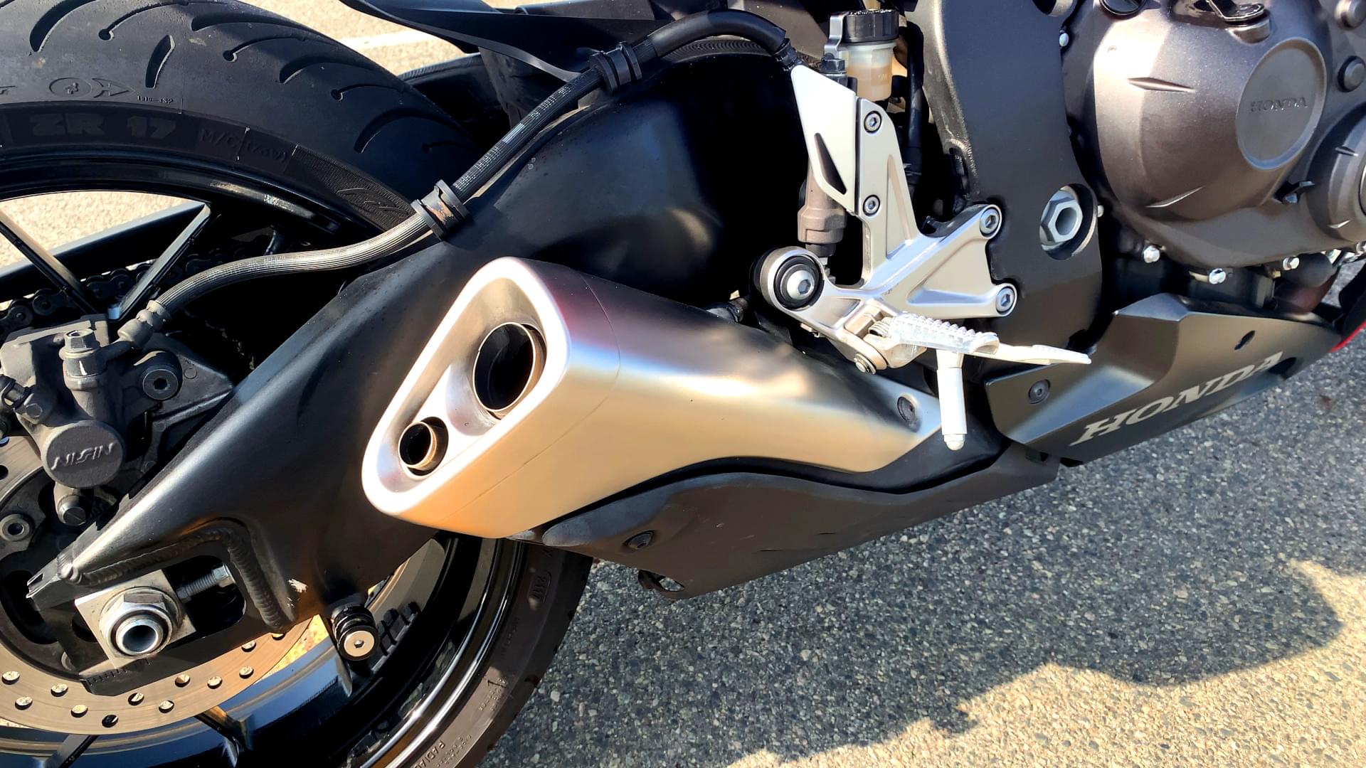 Honda CBR1000RR Standard Exhaust